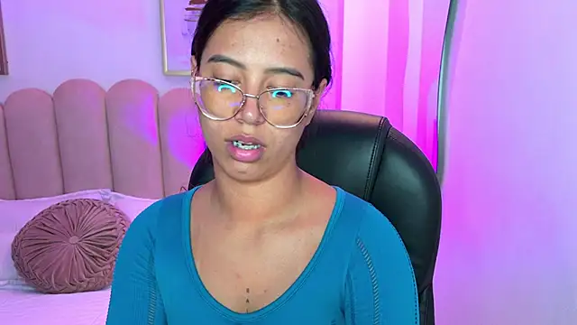 raven stonee online show from 03/24/26, 11:43