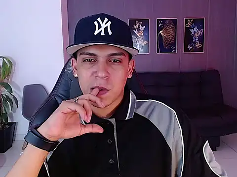 david santos16 online show from 09/16/25, 02:01