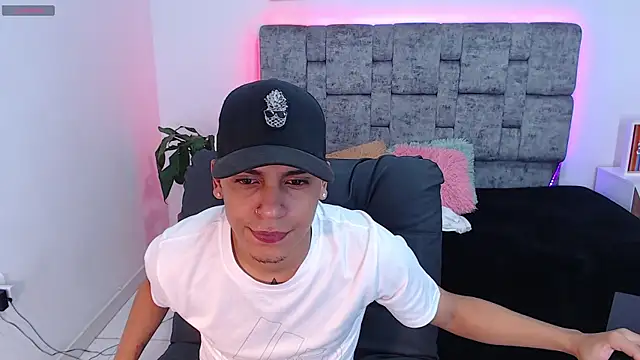 david santos16 online show from 10/28/25, 06:39