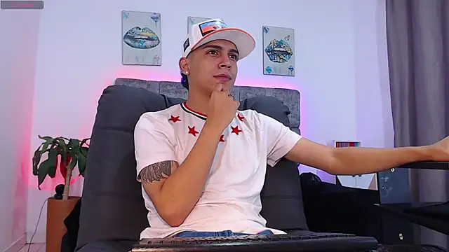 david santos16 online show from 10/29/25, 02:03