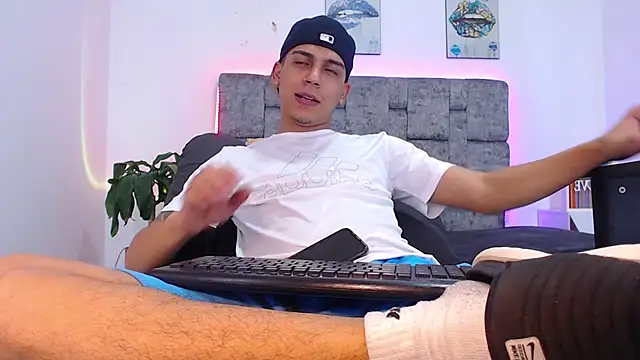 david santos16 online show from 11/06/25, 01:06