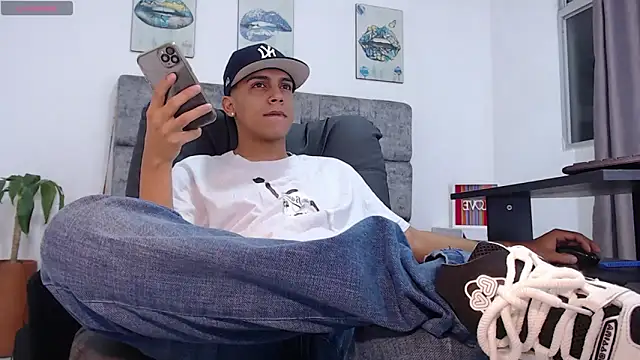 david santos16 online show from 12/17/25, 02:28