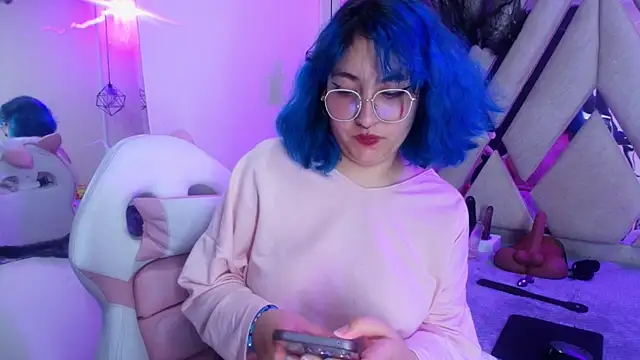 Snapshot of Lilith_curvy chatting on 11/02/25, 08:00 Lilith curvy online show from 11/02/25, 08:00