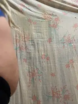 Cuckold-masters-dog online show from 11/27/25, 03:14