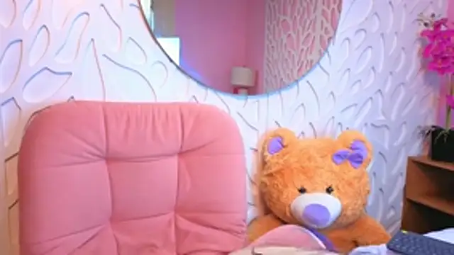 VioletxBloom online show from 04/11/26, 12:20