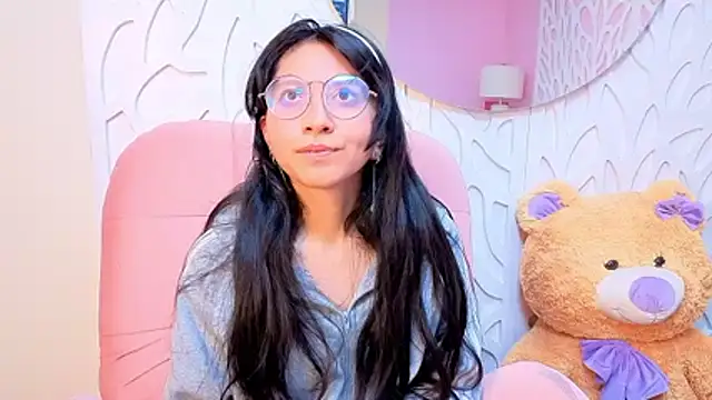 VioletxBloom online show from 04/15/26, 08:42