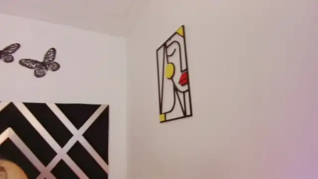 Sary Brown online show from 09/12/25, 04:12