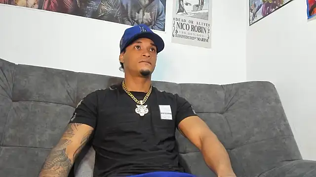 Snapshot of _MACCARTHY_TAYLOR chatting on 11/06/25, 01:17 MACCARTHY TAYLOR online show from 11/06/25, 01:17