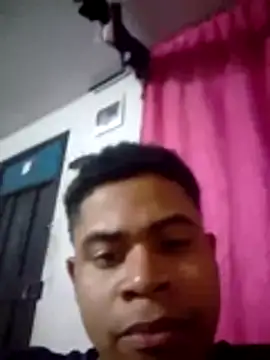 Snapshot of y12gonzalez chatting on 12/22/25, 11:24 y12gonzalez online show from 12/22/25, 11:24