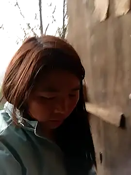 quynhkoolbae online show from 11/25/25, 12:10