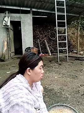 quynhkoolbae online show from 03/21/26, 11:30