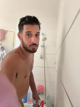 husbandandwifetobe online show from 09/18/25, 10:56