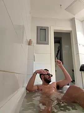 husbandandwifetobe online show from 10/01/25, 03:40