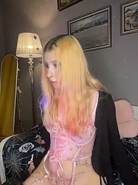 VelvetBlitz online show from 11/21/25, 03:44