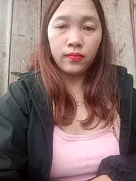 miumiu 00 online show from 11/13/25, 02:32