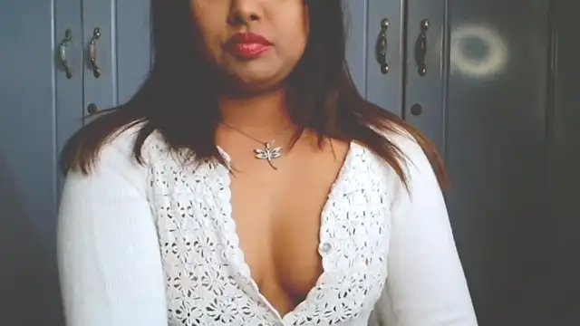 Indian GlowingMiax online show from 09/14/25, 11:42