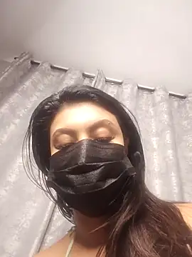 Snapshot of Indian_GlowingMiax chatting on 04/18/26, 04:38 Indian GlowingMiax online show from 04/18/26, 04:38