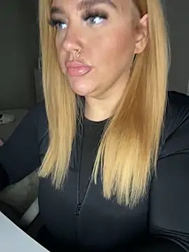 MysteriousMylaX online show from 11/03/25, 02:29