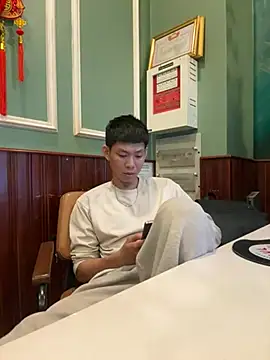 linh21107 online show from 04/10/26, 12:21