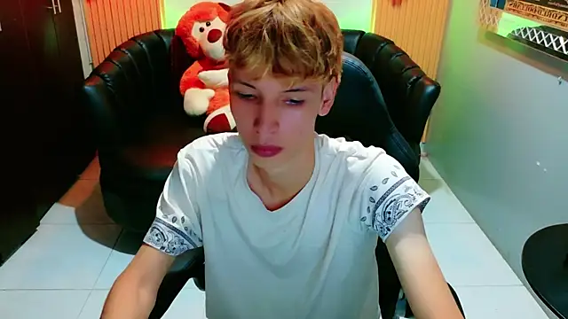 park jimin1 online show from 09/18/25, 01:02