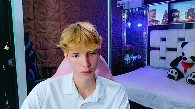 park jimin1 online show from 10/13/25, 01:33