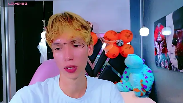 park jimin1 online show from 10/26/25, 02:17