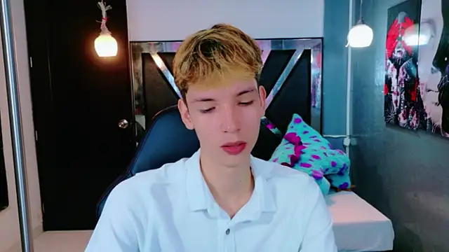 park jimin1 online show from 12/20/25, 12:12