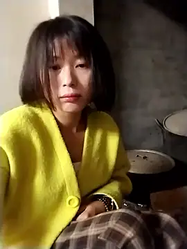 Snapshot of linda_bae00 chatting on 01/17/26, 01:43 linda bae00 online show from 01/17/26, 01:43