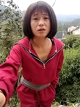 Snapshot of linda_bae00 chatting on 01/18/26, 01:42 linda bae00 online show from 01/18/26, 01:42