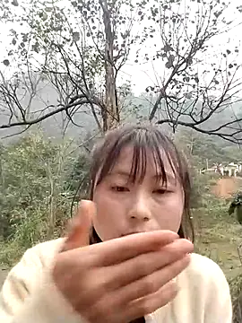 Snapshot of linda_bae00 chatting on 02/05/26, 01:21 linda bae00 online show from 02/05/26, 01:21