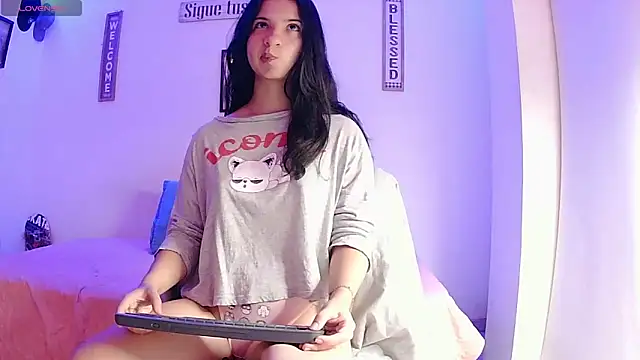   abrill   online show from 09/12/25, 12:55