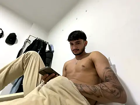 Nas-z09 online show from 12/22/25, 09:56