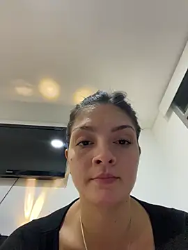 Danielaeliana online show from 04/11/26, 12:37