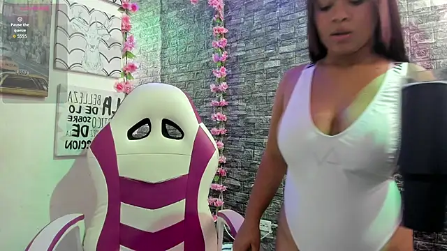 karoll  sex online show from 10/30/25, 12:39