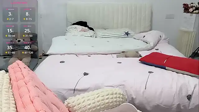 Snapshot of Xiali-166 chatting on 11/08/25, 05:51 Xiali-166 online show from 11/08/25, 05:51