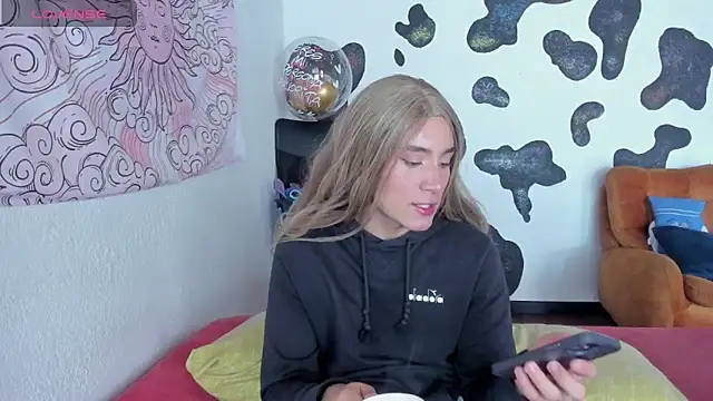 brihanna cooper online show from 10/30/25, 01:45