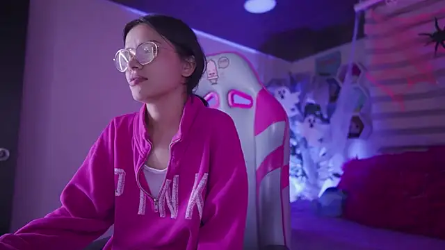 Lana Dreams  online show from 10/21/25, 12:33