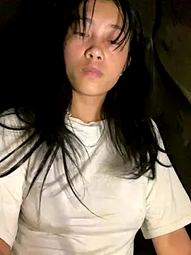 EmLy02 online show from 09/12/25, 10:32