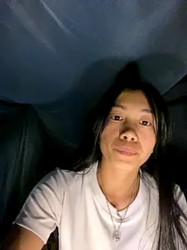 EmLy02 online show from 10/19/25, 01:01