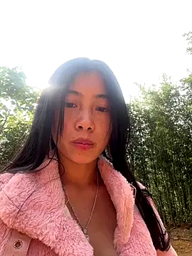 EmLy02 online show from 12/02/25, 02:17