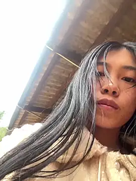 EmLy02 online show from 12/03/25, 12:07