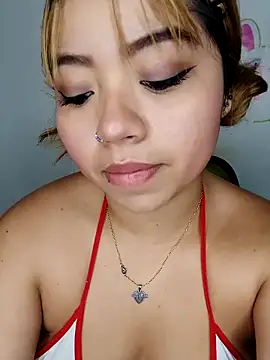 Emily  Hott online show from 04/05/26, 08:28