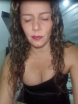 Snapshot of Nina_vallon chatting on 06/08/26, 11:10 Nina vallon online show from 06/08/26, 11:10