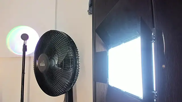 Ballesteros  online show from 09/26/25, 06:06