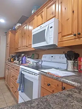 Snapshot of Dillybar41 chatting on 10/08/25, 08:17 Dillybar41 online show from 10/08/25, 08:17