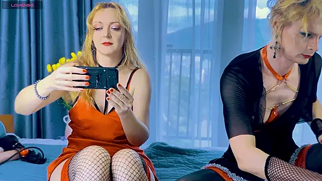 Snapshot of LolaSpaisTS chatting on 09/16/25, 12:44 LolaSpaisTS online show from 09/16/25, 12:44