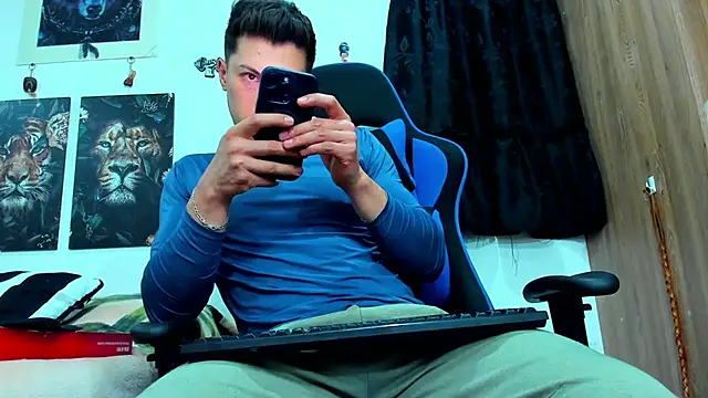 Snapshot of javiersexymann chatting on 03/16/25, 11:47 javiersexymann online show from 03/16/25, 11:47