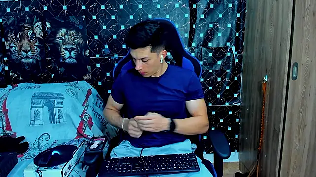 Snapshot of javiersexymann chatting on 02/11/26, 03:11 javiersexymann online show from 02/11/26, 03:11