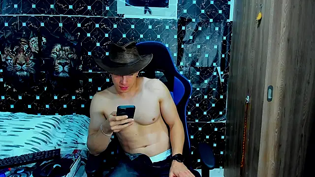 Snapshot of javiersexymann chatting on 02/17/26, 04:09 javiersexymann online show from 02/17/26, 04:09