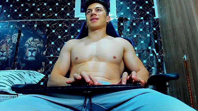 Snapshot of javiersexymann chatting on 02/18/26, 05:36 javiersexymann online show from 02/18/26, 05:36